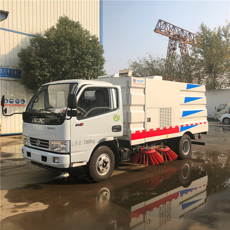 동펜 도로 청소 트럭 5000 리터 진공 소형 거리 청소 트럭