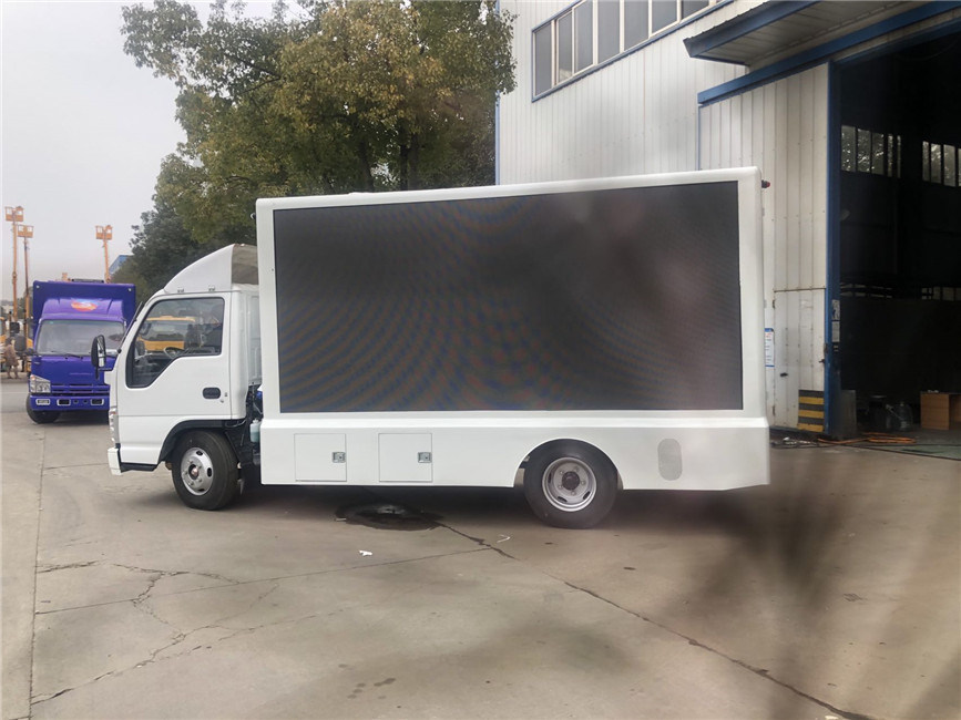 СИД P5 рекламируя мобильный тип дизельного топлива Lhd тележки афиши с генератором и дикторами