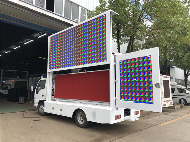 СИД P5 рекламируя мобильный тип дизельного топлива Lhd тележки афиши с генератором и дикторами