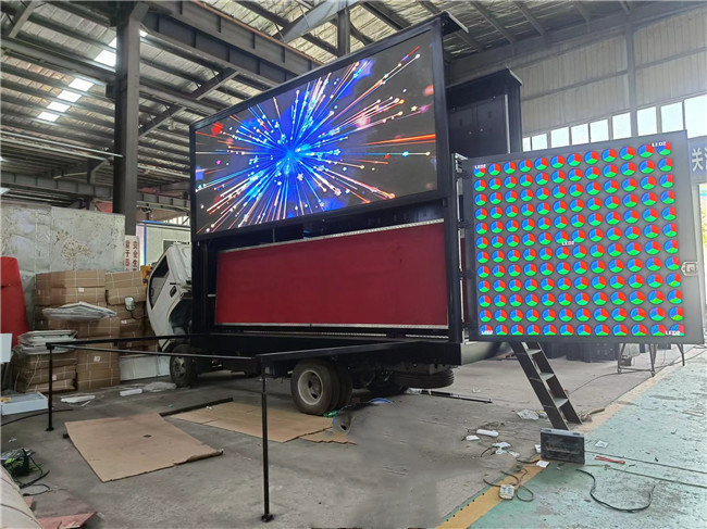 16ft 220V мобильный грузовик с светодиодным дисплеем 3 стороны P4 цифровой светодиодный грузовик с подъемом экрана