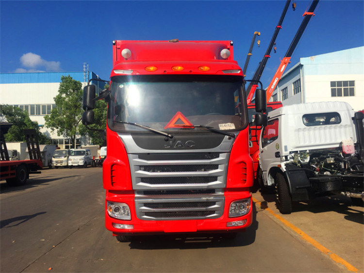JAC Light Duty Cargo Vans 10 Ton Box Truck 100Km/H 7800*2450*2500 millimetro