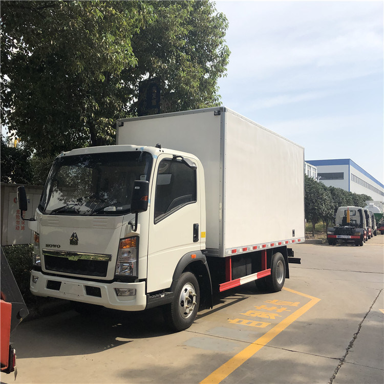 camion di bassa potenza 4x2 5 Ton Diesel Fuel Type del contenitore di furgoni del carico 95km/H