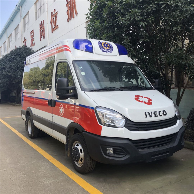Ambulância média do dever dos primeiros socorros de IVECO 130 km/h do tipo diesel 4*2