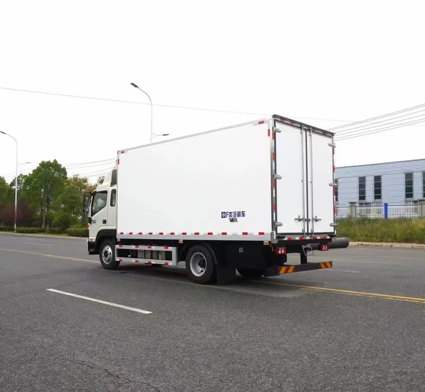 JAC 4x2 класс F холодильный фургон и грузовик в Дубае -5 до -15 градусов