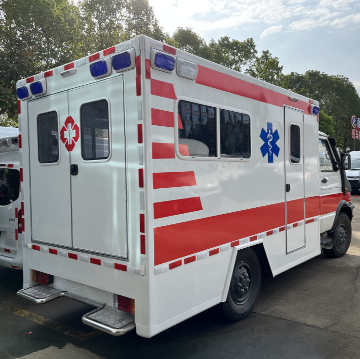 Профессиональная аварийная машина скорой помощи IVECO ЕВРО 5 типа дисковода автомобиля 4x4 машины скорой помощи