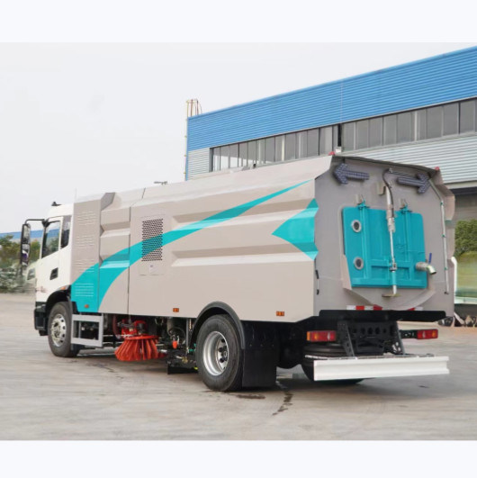 100 км / ч Мини-Фотон вакуумный дорожный моющий грузовик для тщательной чистки 95hp моющий грузовик