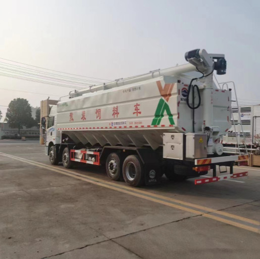 12 Cbm 동물 사료 트럭 4x2 디젤 연료 유형으로 대량 사료 트럭