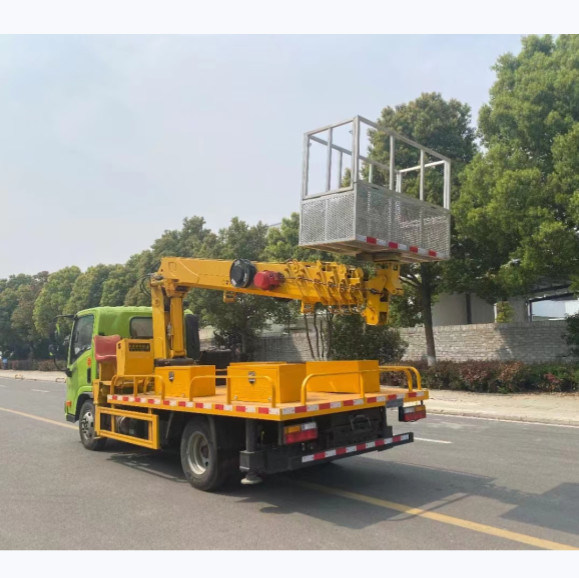 Links- oder rechtsgesteuerte Luftarbeitsplattform Lkw 3360 mm Radstütze