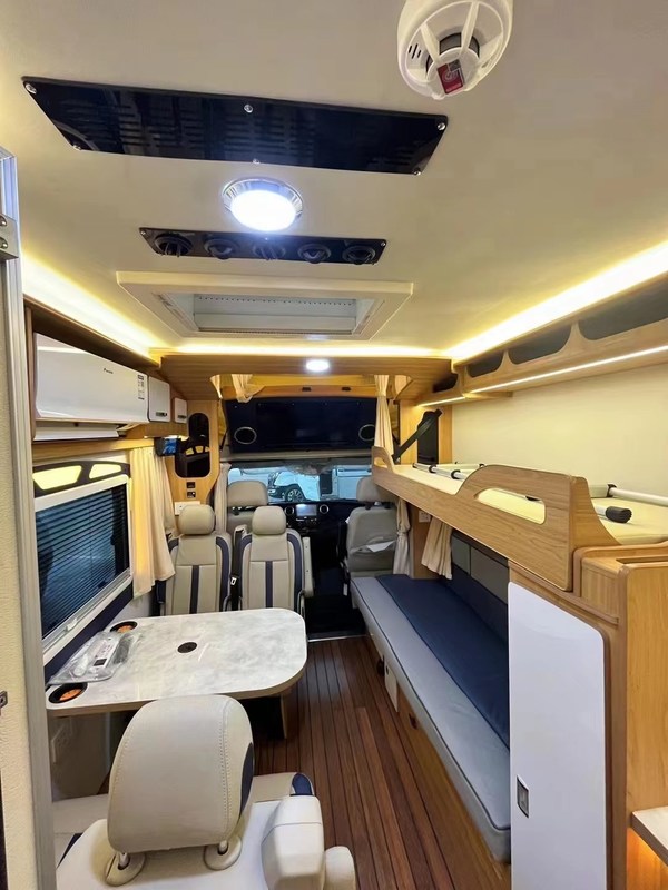 하이 호스 파워 트럭 침대 캠퍼 OE NO. CLW 휠 베이스 3360 mm 캠핑 캐러밴