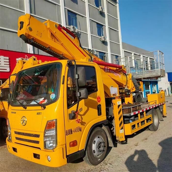 90 km/h Höchstgeschwindigkeit Luftarbeitsplattform-Lkw für Lkw mit hoher Betriebshöhe