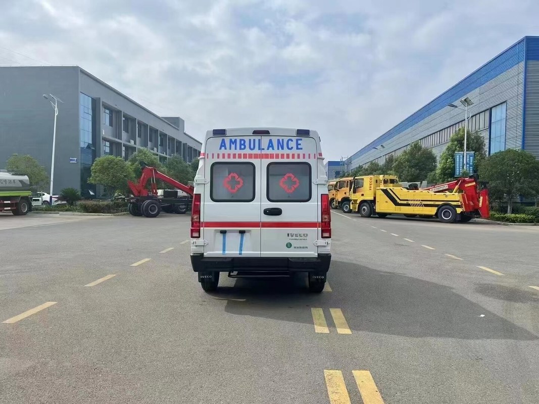 Скорая помощь LHD/RHD 4x2/4x4 Тип привода