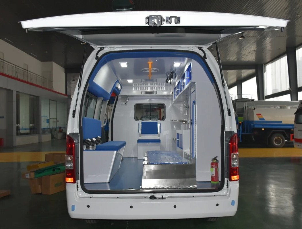 Скорая помощь LHD/RHD с шинами 195/75R16LT для продажи