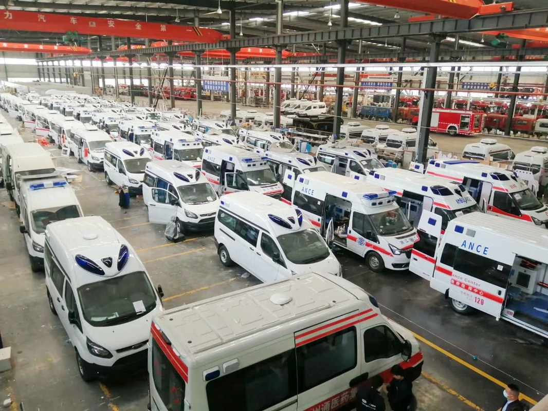 비상 구급차 유로 5 배출량 표준 구제 무게 2970 kg 의료 구조 차량