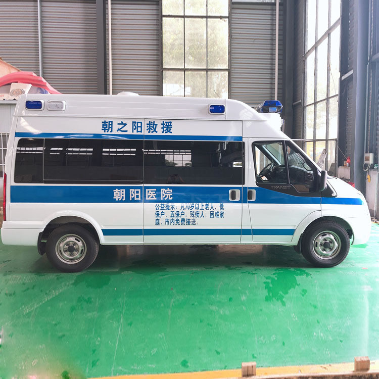 Krankenwagen Anpassungsfähige mobile medizinische Fahrzeuge 3-8 m Länge 4x2 Antrieb