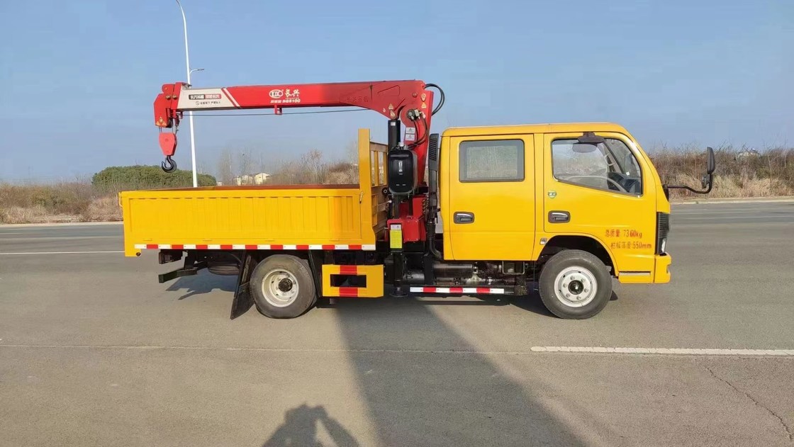 DF 3 persone seduta camion gru montata con tipo di guida RHD e 6 pneumatici