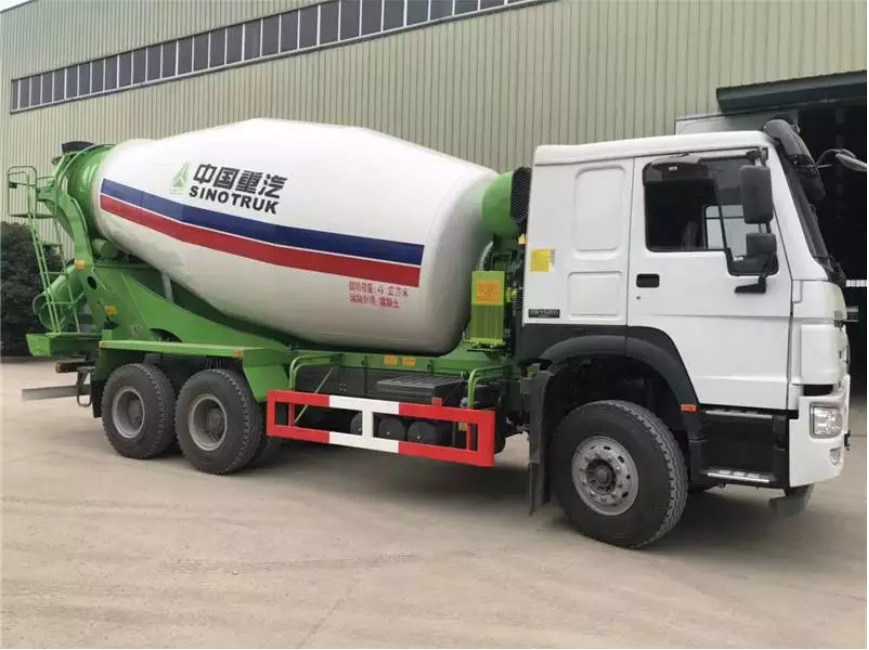 13870kg 구두 무게 6*4 드라이브 형식 콘크리트 시멘트 믹서 트럭 12.00R20 스틸 와이어 타이어