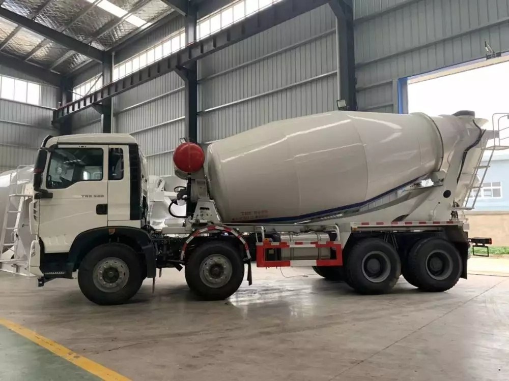 12 14 15 Cu Ft cementmixer 10 snelheid naar voren 2 achteruit SINOTRUK HOWO moddermixer