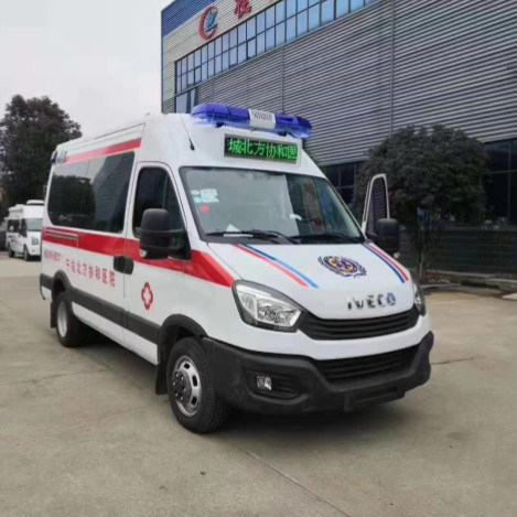 Iveco Ambulance 2800 mm Furgonetas de ambulancia con base de ruedas con 90 kW de potencia nominal y 3550 kg de peso bruto