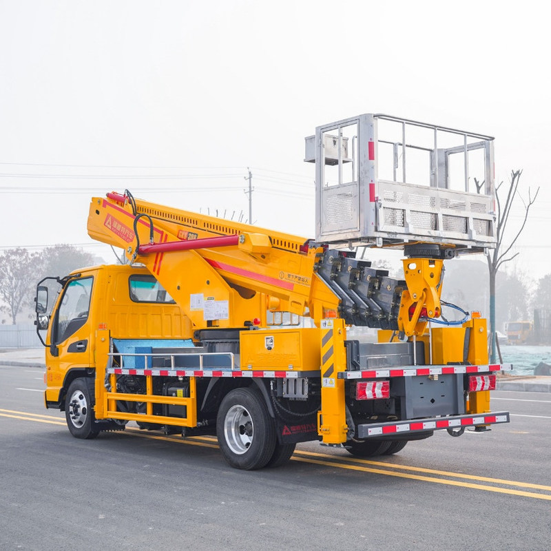 Двухместный грузовик с передней и задней V-оутриггерами