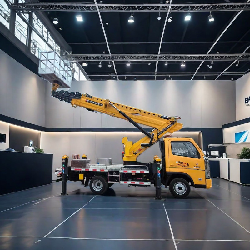 중국 포톤 4*2 항공 작업 트럭 24m 접는 팔 115HP 사용자 정의