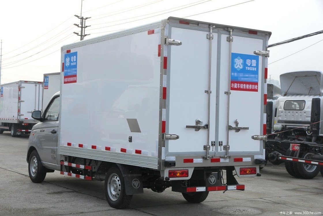 2 des Kühlfahrzeug Foton-Benzin-Kraftstofftyp gekühlten Tonnen Gefrierschrank-Van