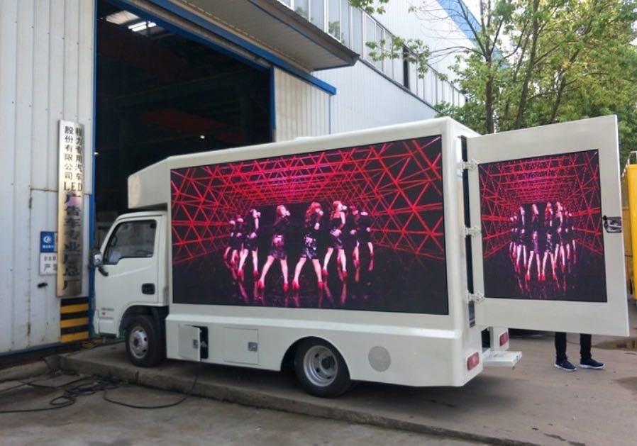 HOWO mobile Licht LED Werbewagen Anzeigebüro Werbetafel klare Bildschirmschilder P4 P5 P6