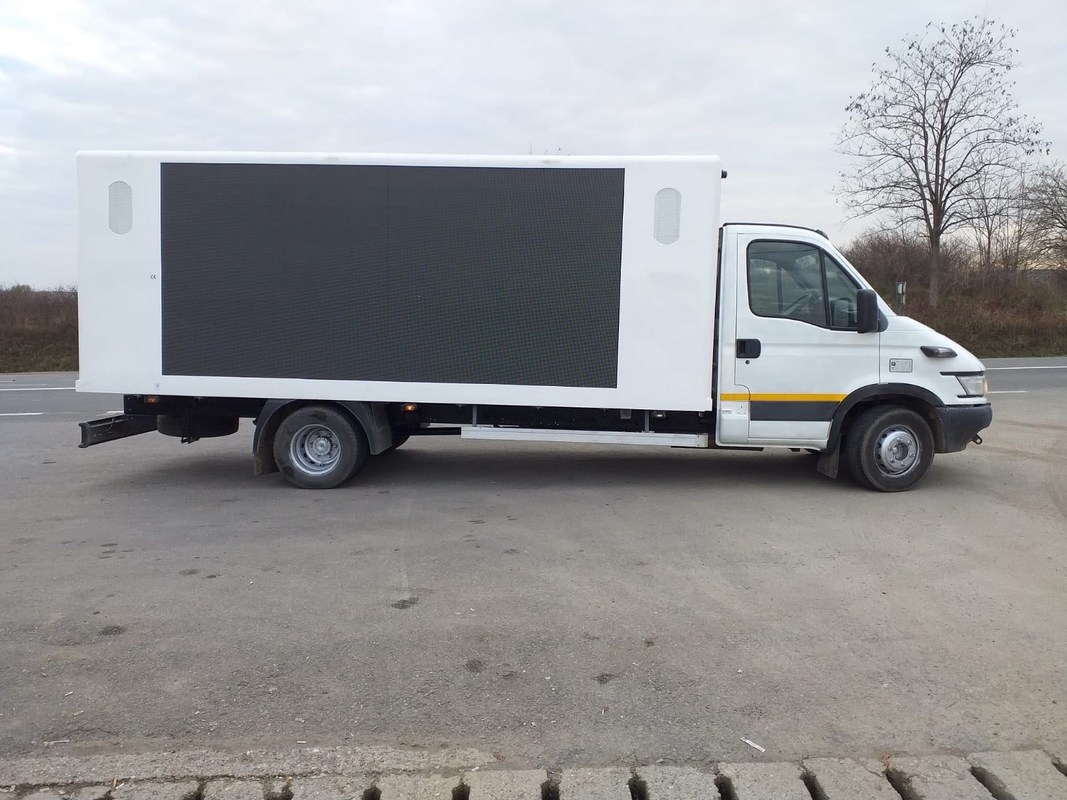 Chinesische Marke Mobilwerbewagen P4 P5 P6 P8 P10 LED-Display-Lkw