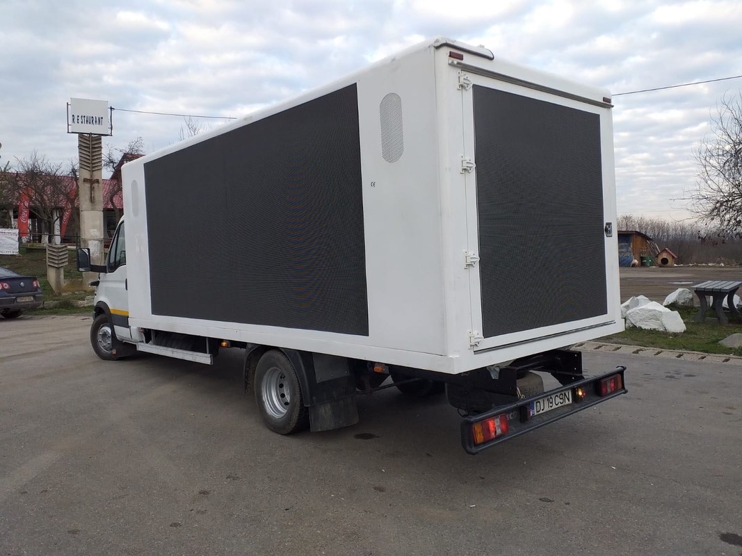 Chinesische Marke Mobilwerbewagen P4 P5 P6 P8 P10 LED-Display-Lkw