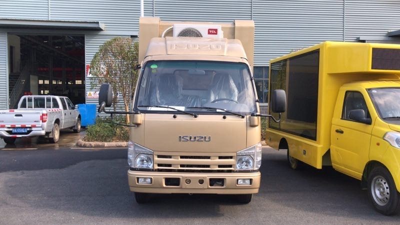 LED 스크린 자동차 및 오디오 야외 광고 로드쇼 스테이지 트럭 디젤 설명서