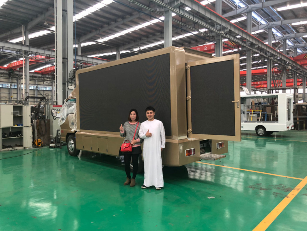 LED 스크린 자동차 및 오디오 야외 광고 로드쇼 스테이지 트럭 디젤 설명서