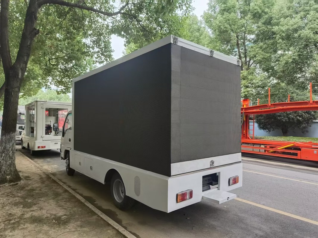 Full Color P5 P6 Mobile LED Billboard Trucks Isuzu mobile digitale Plakatfahrzeug