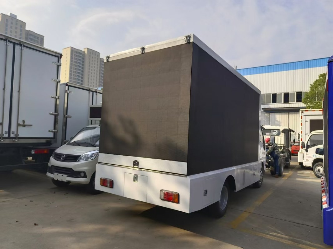 Японский бренд Isuzu Mobile Led Truck Реклама P3 P4 P5 Малый светодиодный мобильный светодиодный прицеп